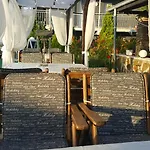 Complex Exotica Otel