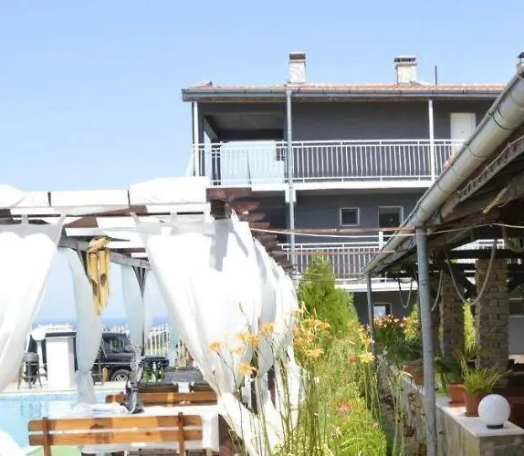 Complex Exotica Hotel