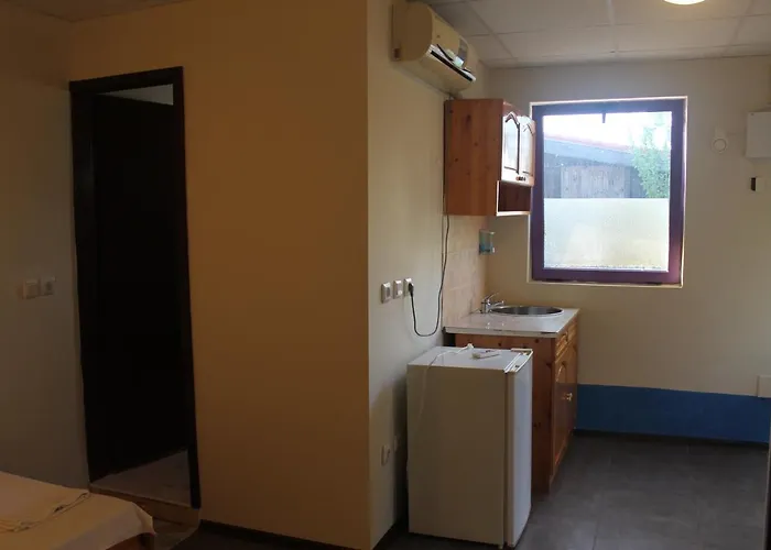 Complex Exotica Hotel