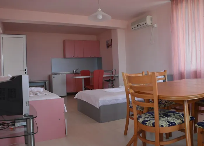 Complex Exotica Lozenets