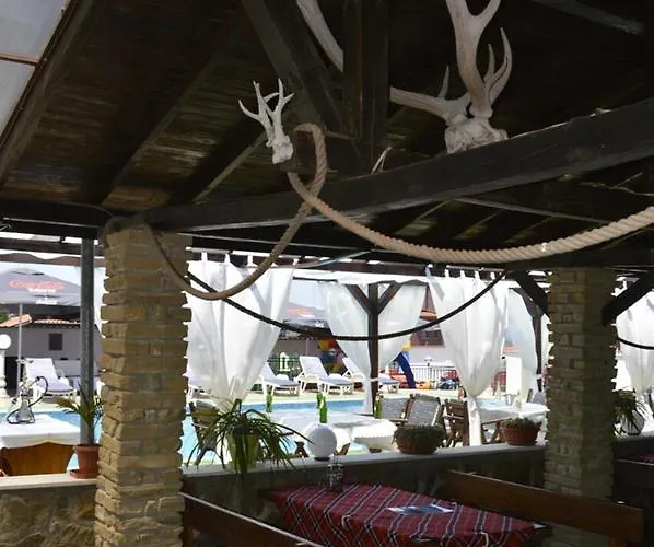 Complex Exotica Lozenets